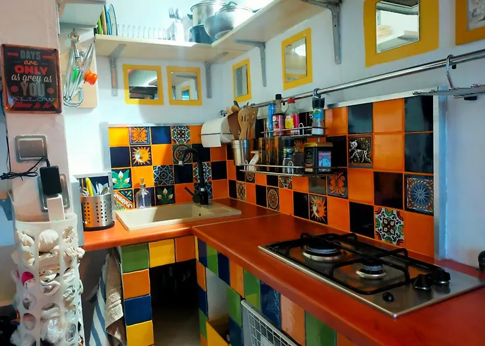 Colourful Space, So Central